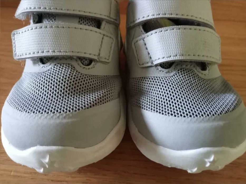Jak nowe 19 Nike lekkie adidasy buty sportowe dla chłopca
