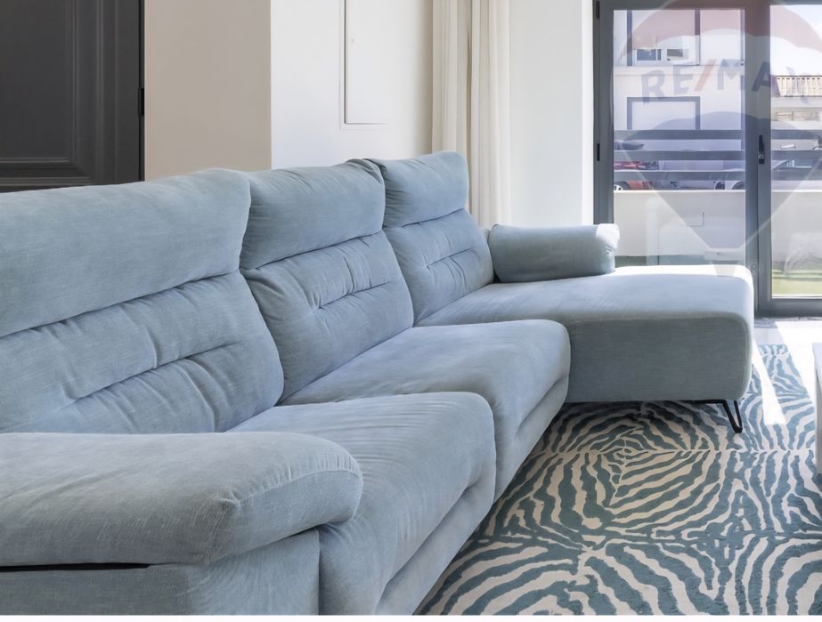 Sofa com chaise longue