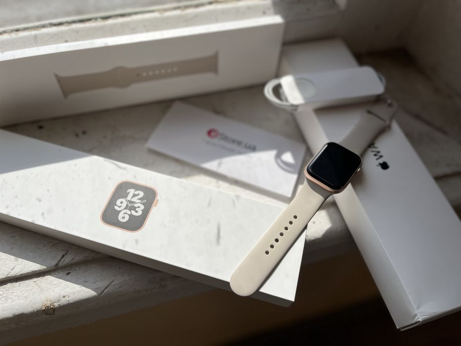 Apple Watch se 44mm gold