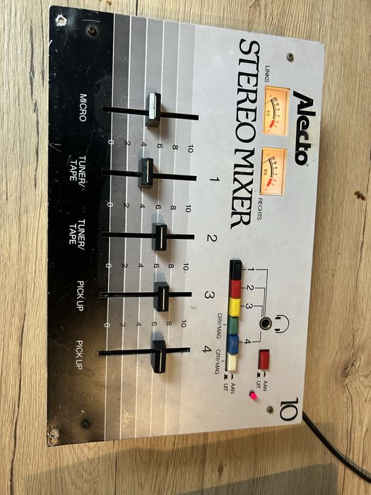 Stereo mixer Alecto 10