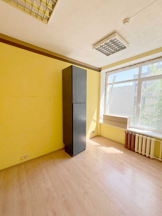 Оренда офісу від власника. 66м.кв. Дарницька площа