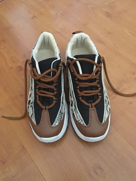 Teniis Castanhos Platanforma trigreses