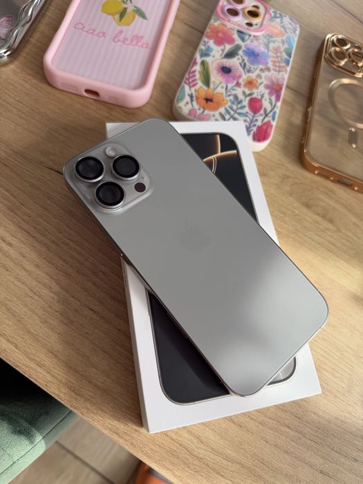 IPhone 16 pro max Titanium