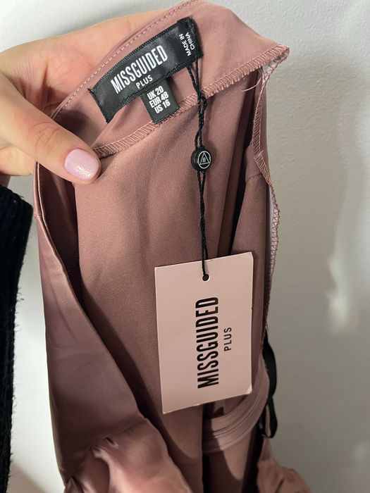 Satynowa spódnica mini z wiązaniem mokka asymetryczna missguided 48