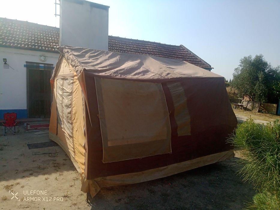 Atrelado tenda 2 quartos