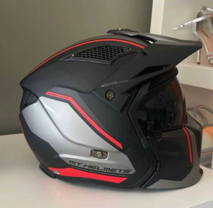 Capacete com duas viseiras e pala para sol. Não respondo a SMS