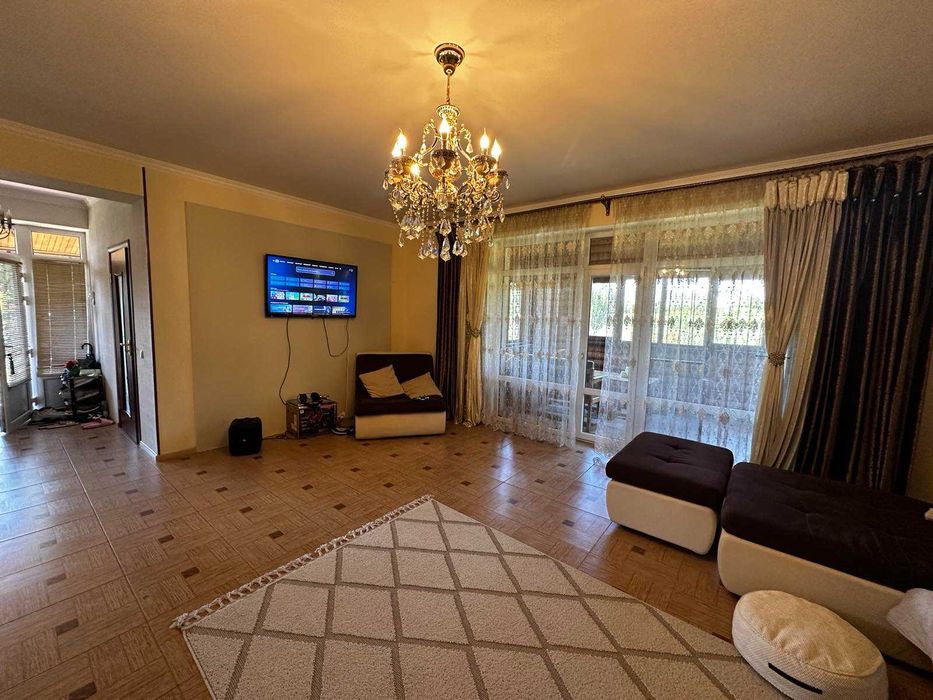 Продається будинок в м. Тячів