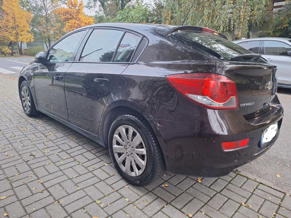 Chevrolet Cruze 2012, benzyna, hatchback, faktura VAT