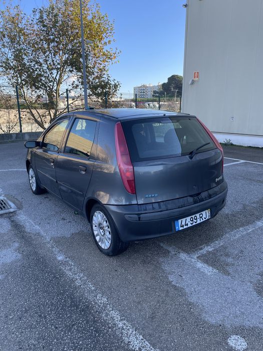 Fiat Punto Ano 2001
