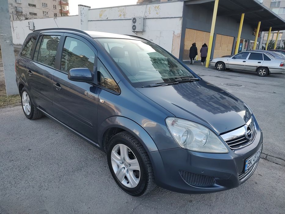 Opel Zafira 1.7 дизель 7 мест