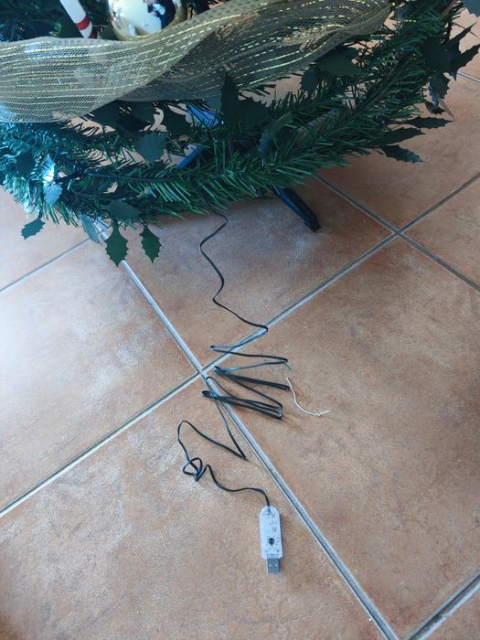 Árvore Natal decorada 1,5m fácil arrumação