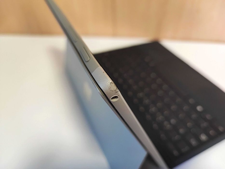 Microsoft Surface Pro 7 i5 1035G4 8GB Ram 256GB NVMe