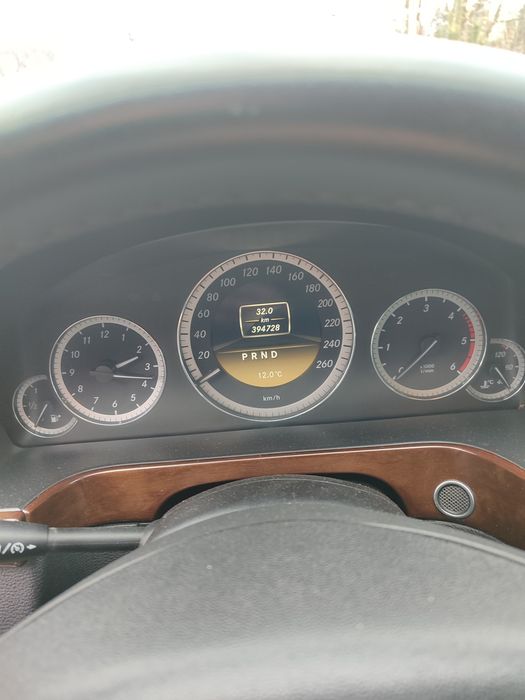 Продам Mercedes-Benz w212 E200