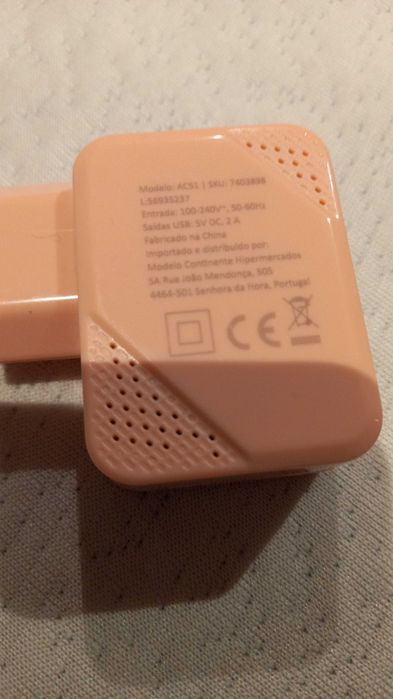 Caixa de ligação de cabos USB