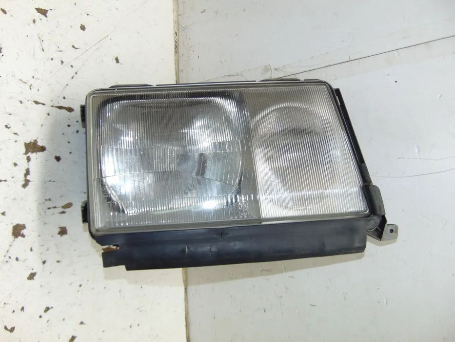 Mercedes W124 farol usado em bom estado