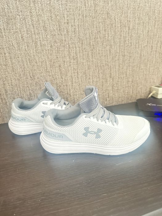 Кроссовки Under Armour,  24 см