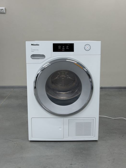 Сушильна машина Miele TWV 680 WP