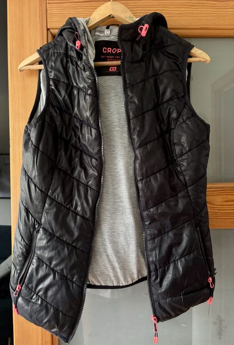 Piękna grafitowa kamizelka XS Cropp