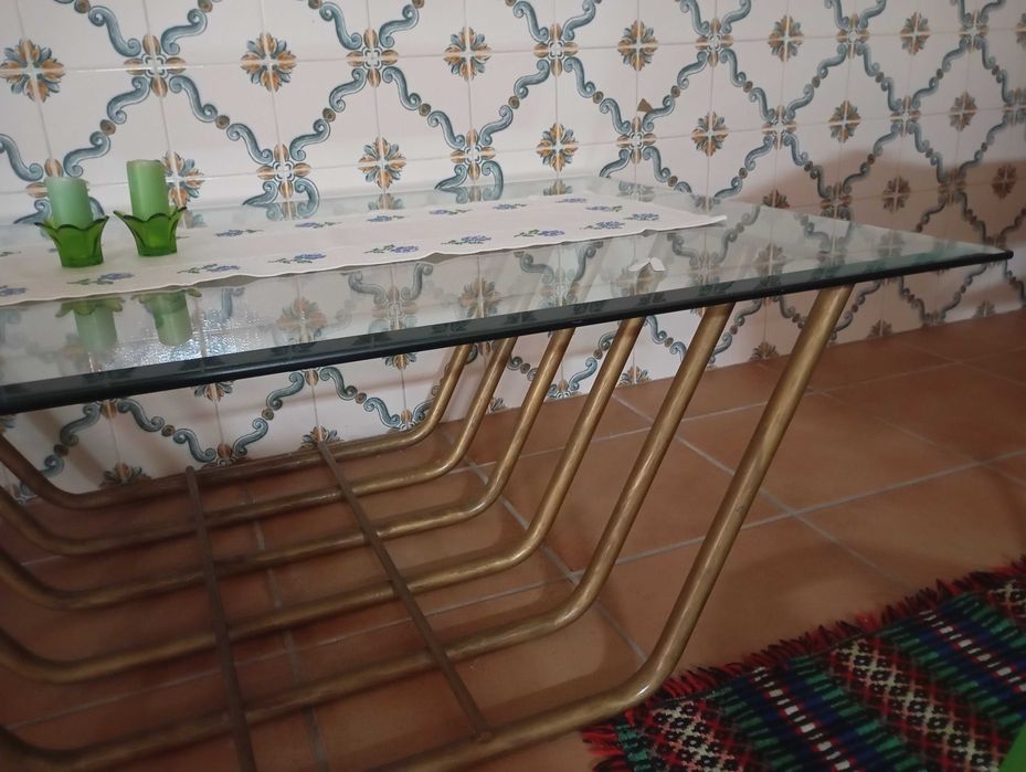 Mesa de centro em vidro