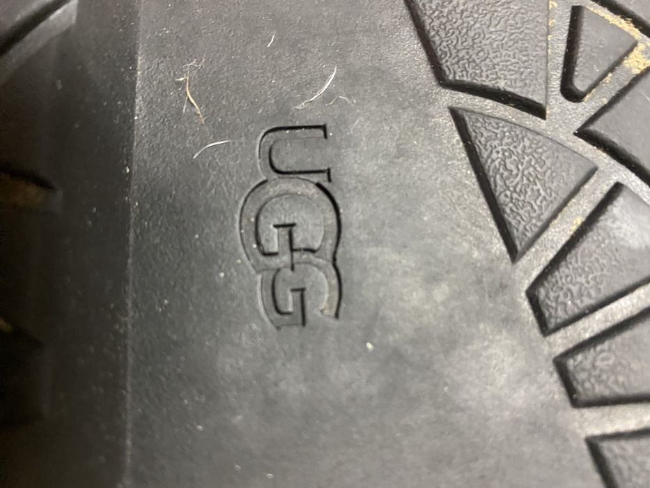 UGG кожаные челси р 33-33,5