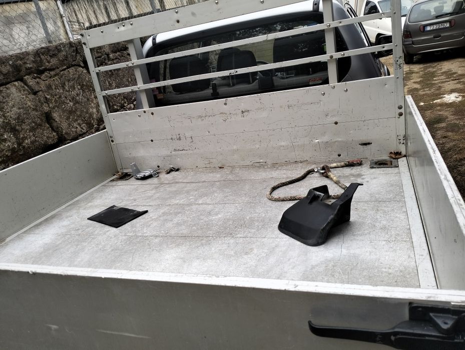 Caixa de carga para Mitsubishi l200