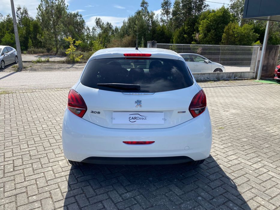 Peugeot 208 1.6 HDI - Garantia 18 meses