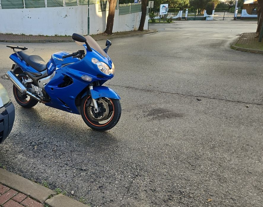 Kawasaki ZZR 1200  Maio 2002  vendo ou troco