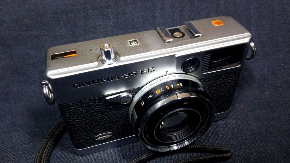 Olympus-35 EC E.Zuiko 42mm 2.8