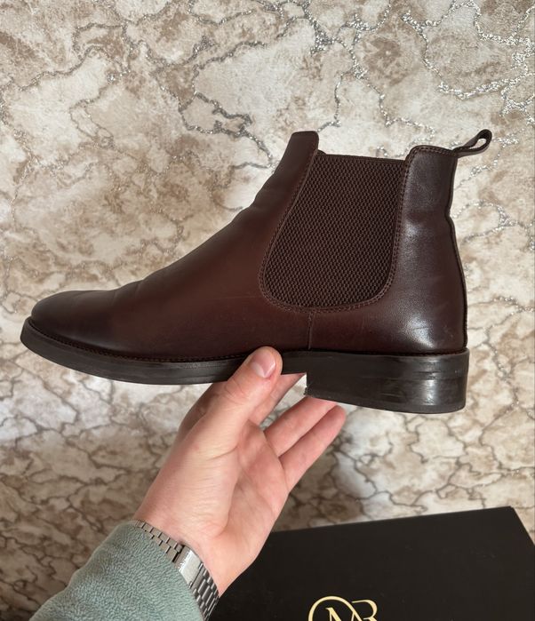 Челсі Marriotti.