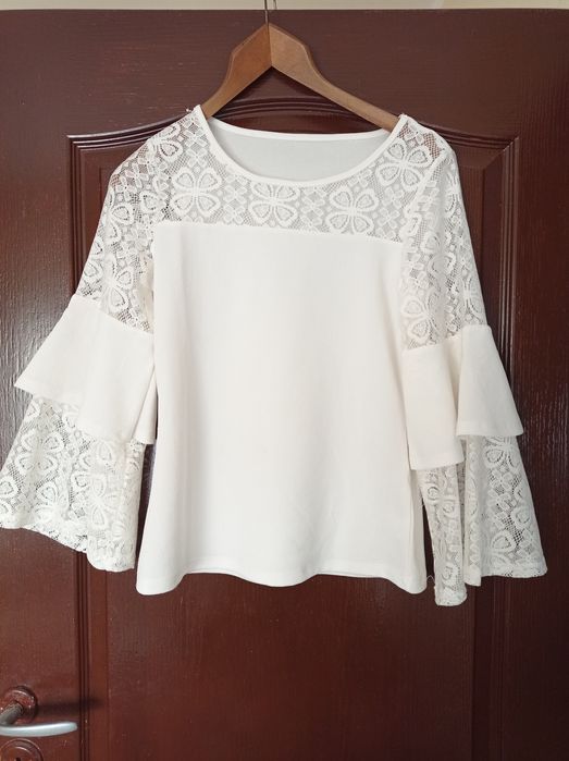 Biała bluzka z koronką S