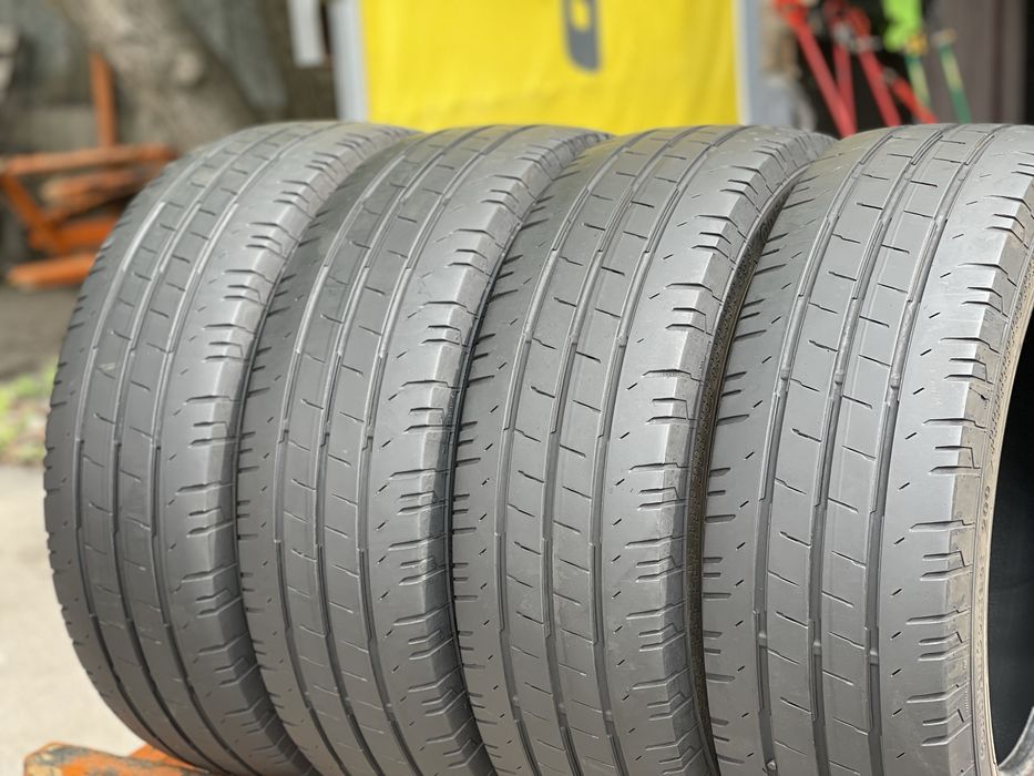 Шини літні 4шт 205/65 R16C Continental ContiVanContac200
