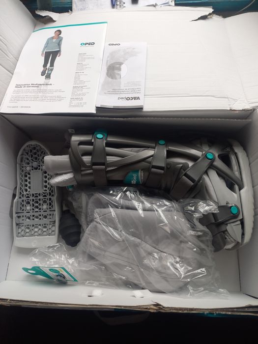 Ортопедичний чобіток VACO  ped