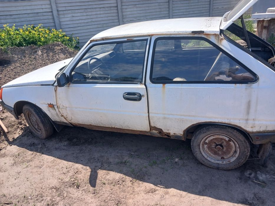 Продам     таврию