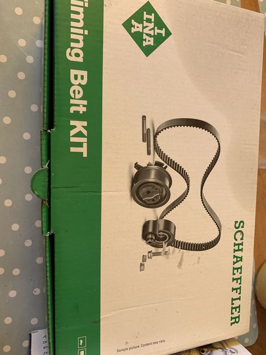 Rozrząd pompa wody dacia Renault Nissan