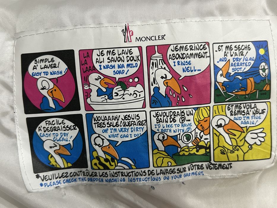 біла куртка монклер зимня