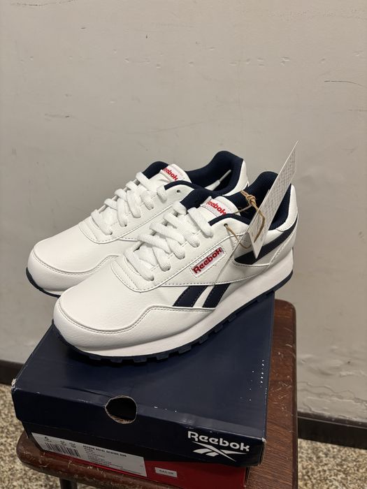 Sapatilhas Reebok.