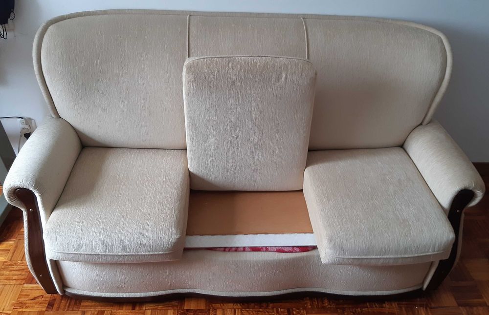 Sofa Cama barato. 170cm por 85cm Alfragide • OLX Portugal