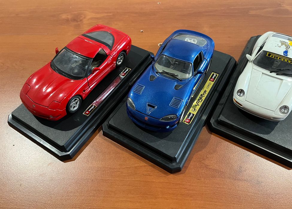 Burago 1:24 viper Corvette porsche
