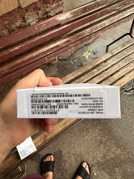 Samsung A37 8/256GB.