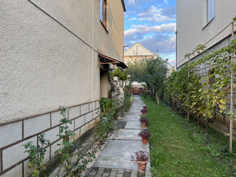 Дім 232 м2 приват ділянка 7 сот Берегово Бем Йожефа 62-A