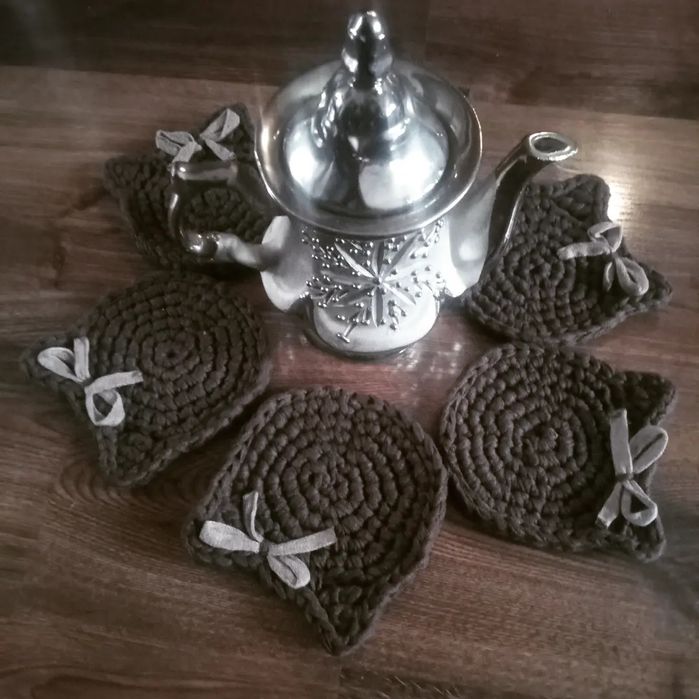 Набор подставок под чашки