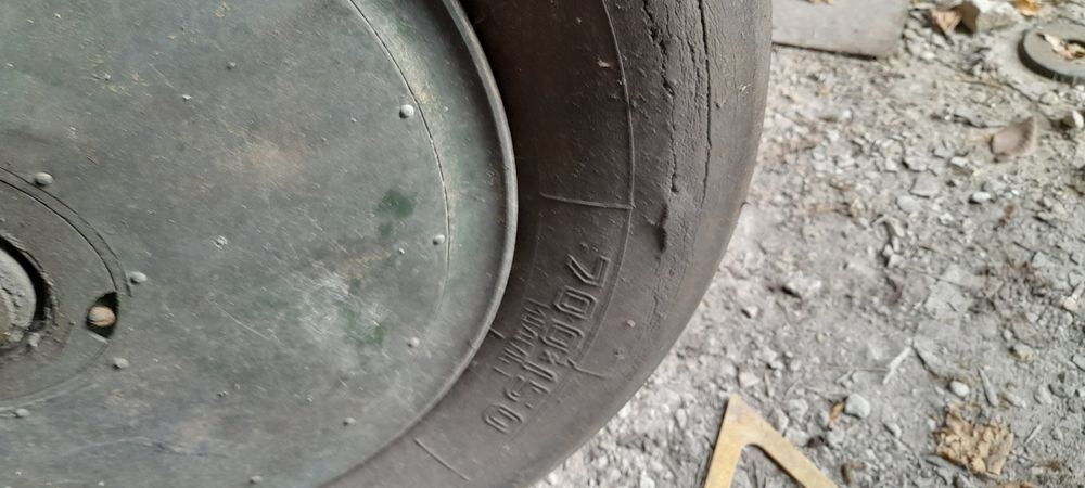 Авиационное Колесо дутик 700/150