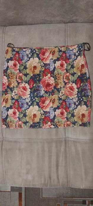 Юбка розмір 36 в хорошому стані