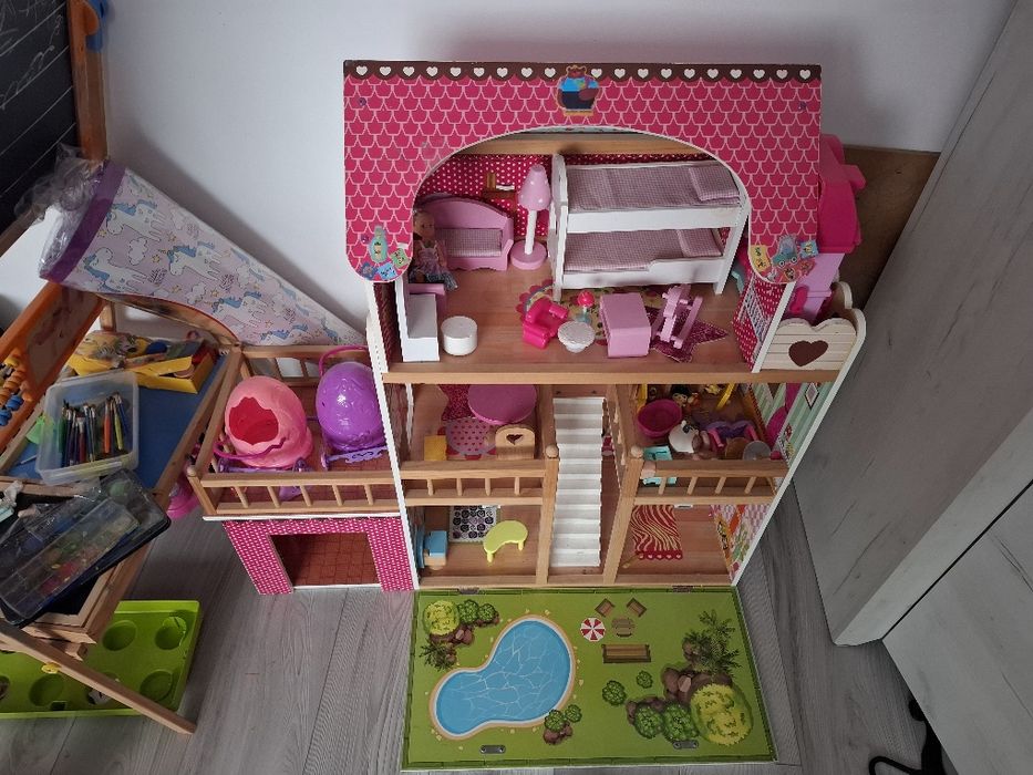 Domek dla lalek drewniany