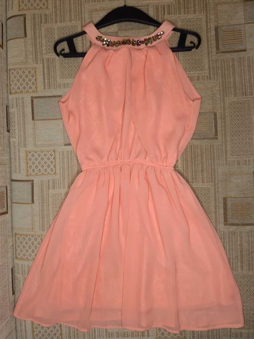 Платье персиковое шифоновое летнее