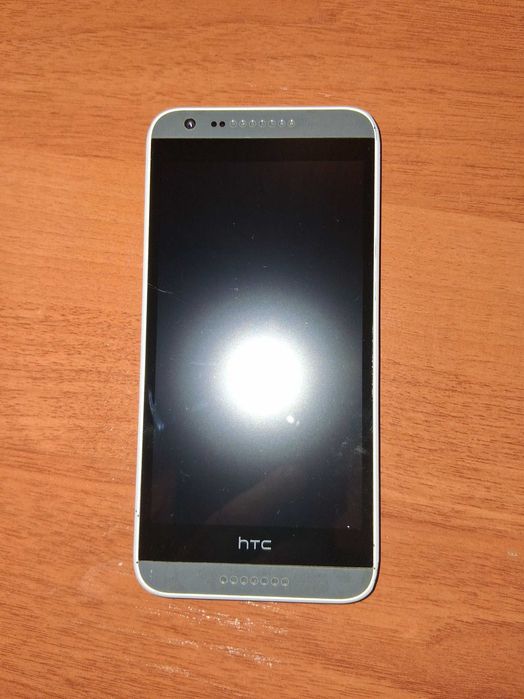 Telefon HTC Desire 620