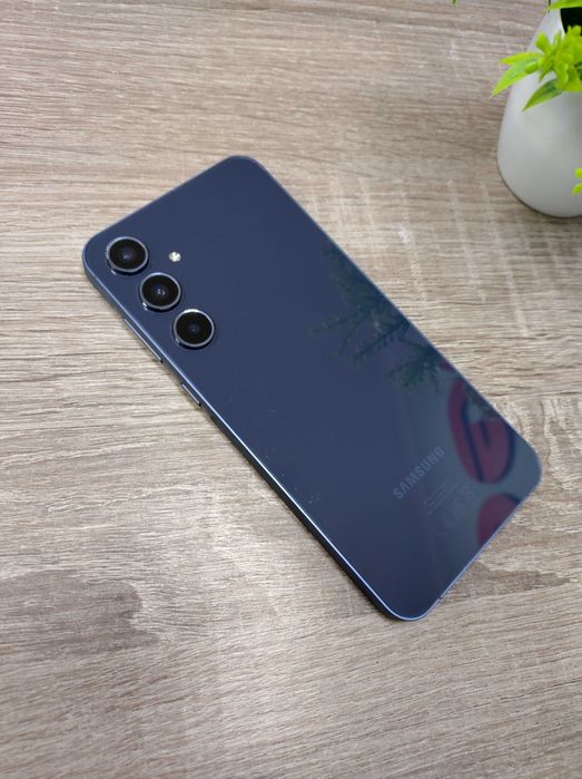 Телефон Samsung Galaxy A55 5G на 8/256Gb в хорошому стані