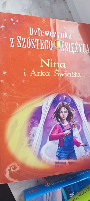 Książka Dziewczynka z szóstego księżyca Moony Witcher 6 czesci