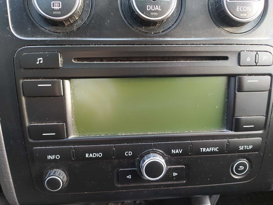 Магнітола на Volkswagen Touran 2003-2010 б/у