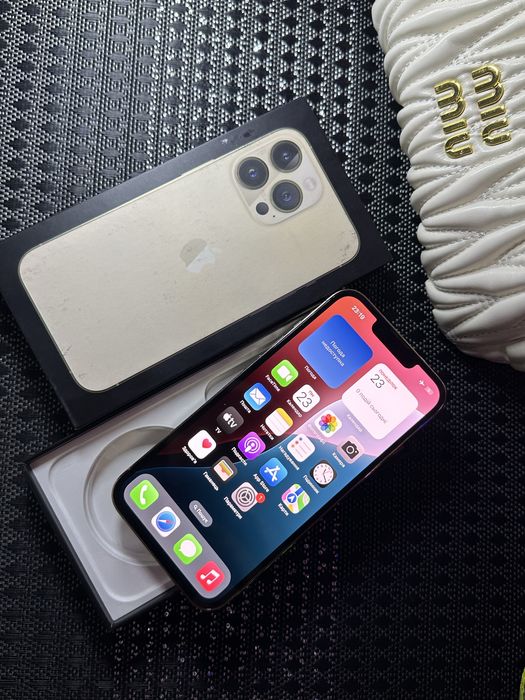 Продам телефон Iphone 13 Pro 256GB Gold